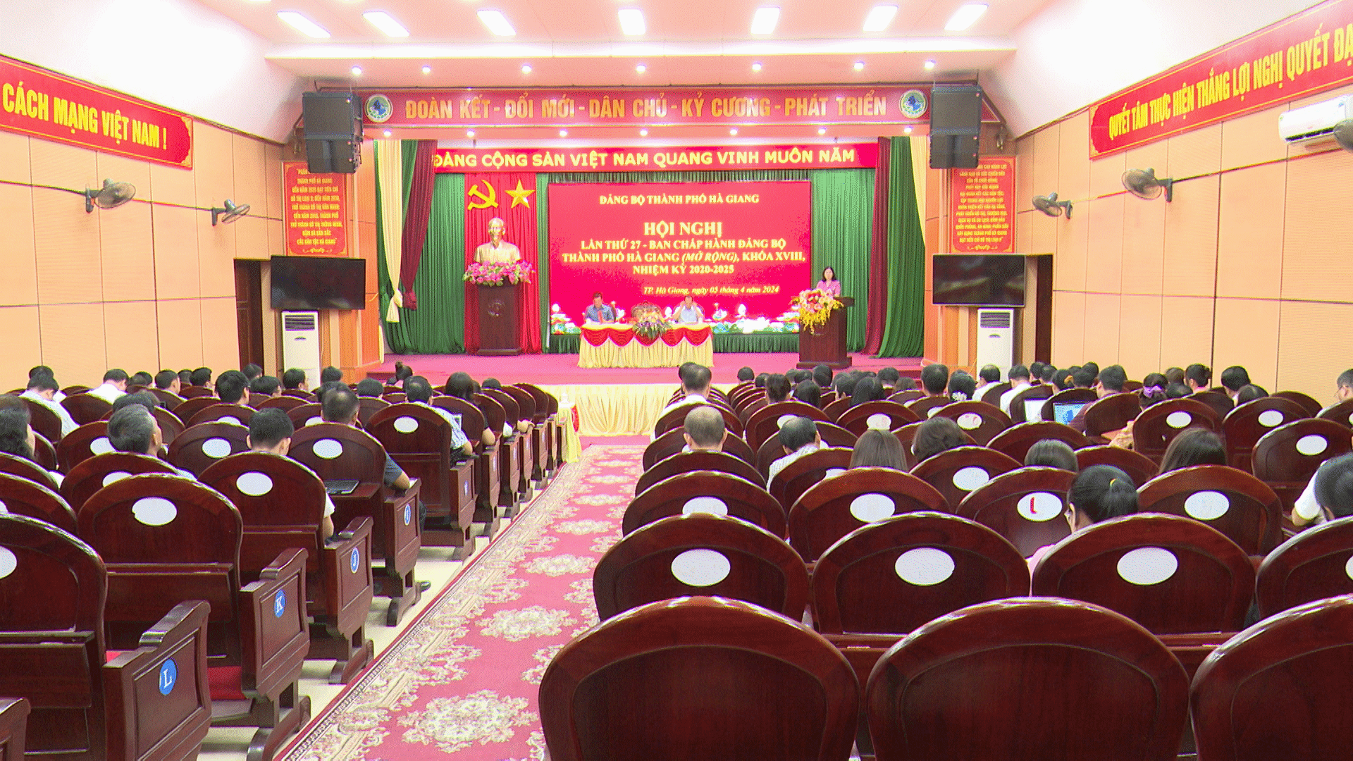 Hội nghị Ban chấp hành Đảng bộ thành phố Hà Giang lần thứ 27 (Mở rộng)